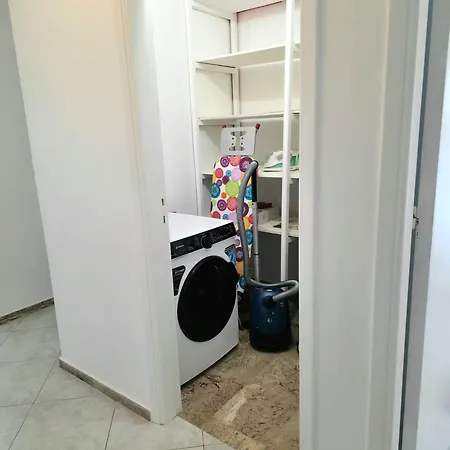 Center Luxury Spacious A&m Ii Appartamento