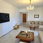Center Luxury Spacious A&m Ii شقة