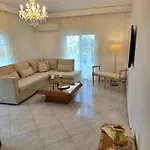 Center Luxury Spacious A&m Ii شقة
